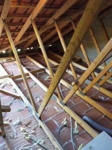 Mise en contrainte toiture avec des "PoutrEspace"