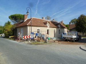 Longère de Lurais pose des tomettes